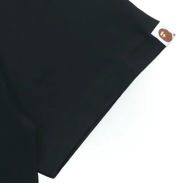 A BATHING APE 1ST CAMO SHARK TEE