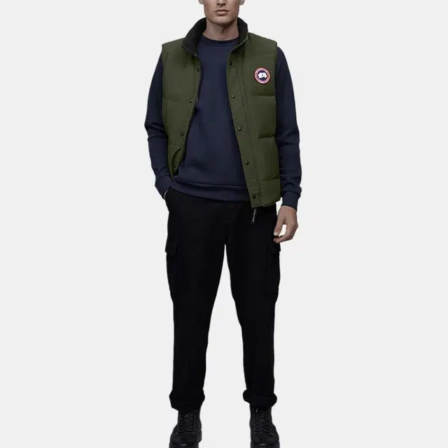 Canada Goose Garson logo