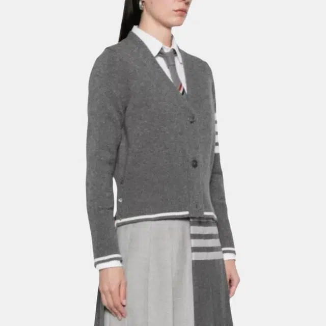 THOM BROWNE V