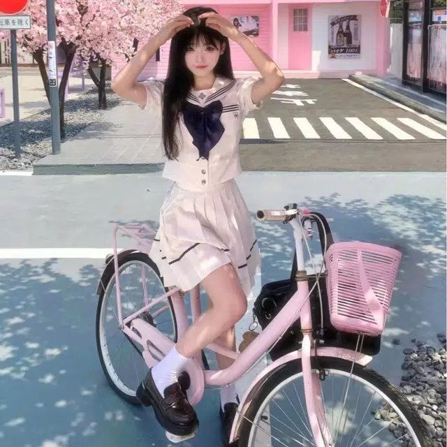 Kiki Clothing Boutique JK