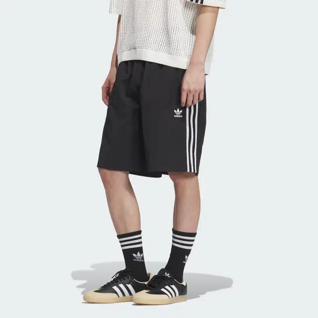 adidas originals SS25 WOVEN SHORTS logo