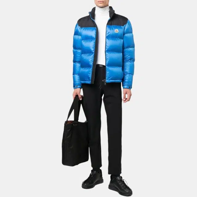 Moncler FW22 Logo
