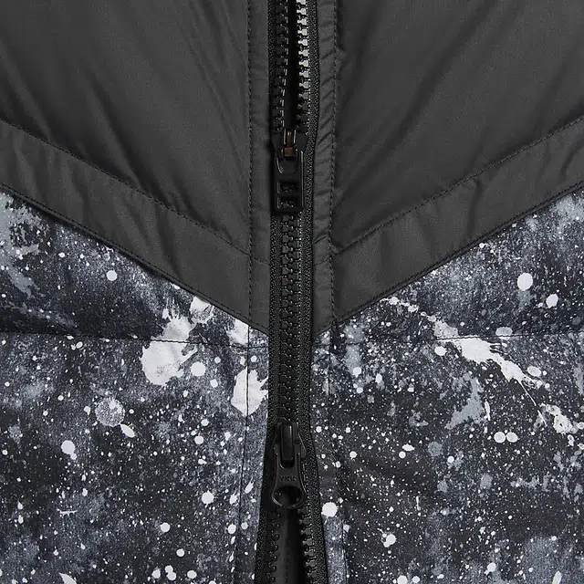 Nike Storm-FIT Windrunner