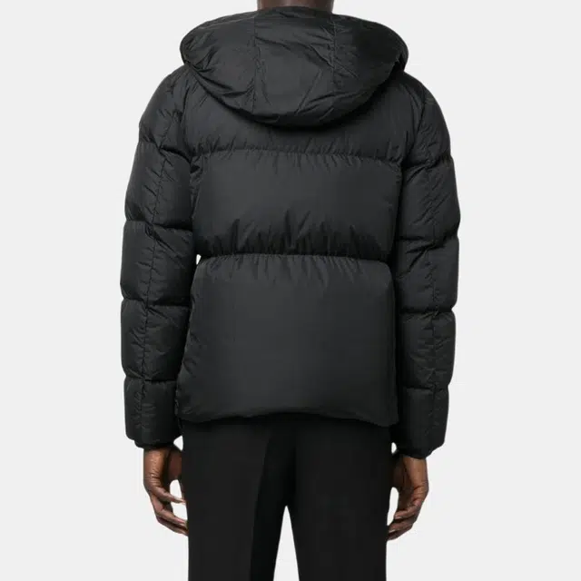 Moncler FW22 logo
