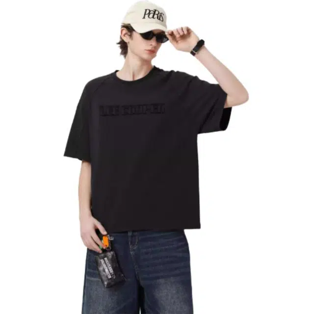 Lee Cooper T