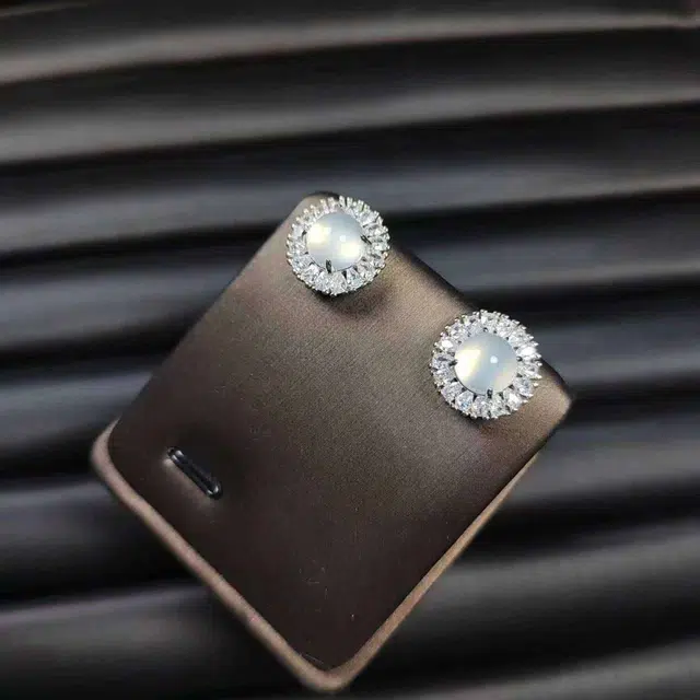 识恩 白月光轻奢复古国风气质民族风汉服优雅小众清冷高级感温婉细腻#好运 玉髓 耳钉 女款