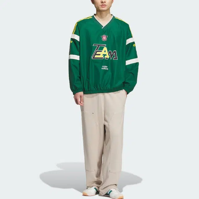 adidas originals FW25 TEAM WOVEN PULLOVER logo