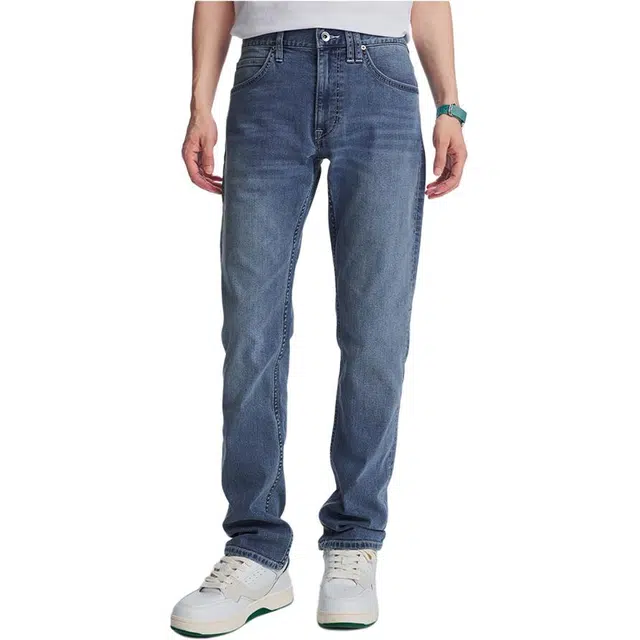 Lee