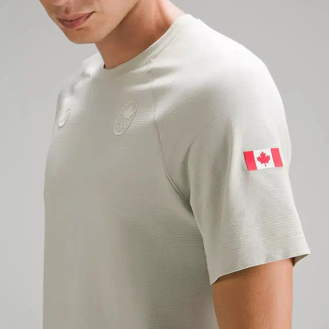 lululemon Metal Vent Tech Silverescent T Slight Stripe Light SageWhite