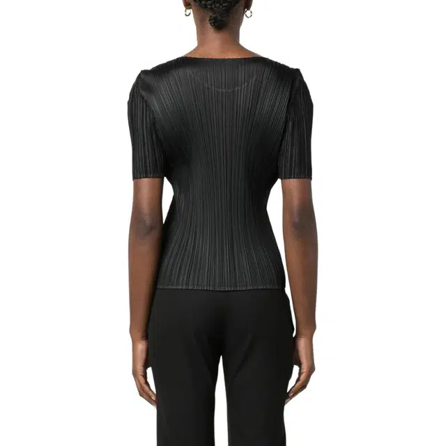 PLEATS PLEASE ISSEY MIYAKE T