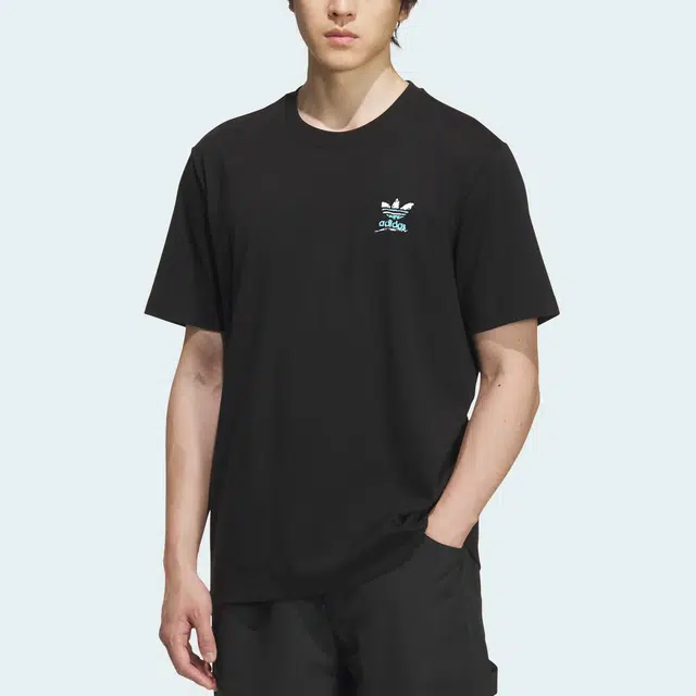 adidas originals SS25 GRFX logoT