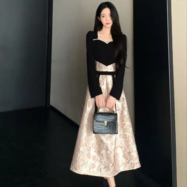 古莲菲 秋冬气质洋气法式季重工高级感钉珠提花拼接轻奢礼服长袖连衣裙 女款