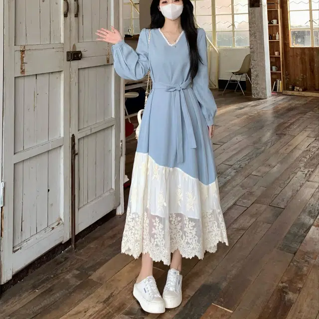 古莲菲 冷淡系法式高级感气质长袖连衣裙 女款 浅蓝色