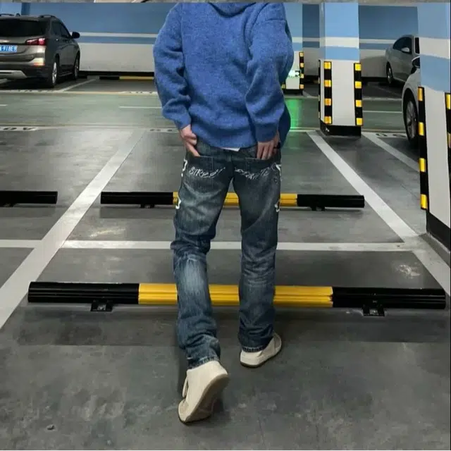 PAINT STAIN