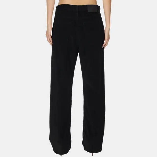 STUDIO NICHOLSON PF25