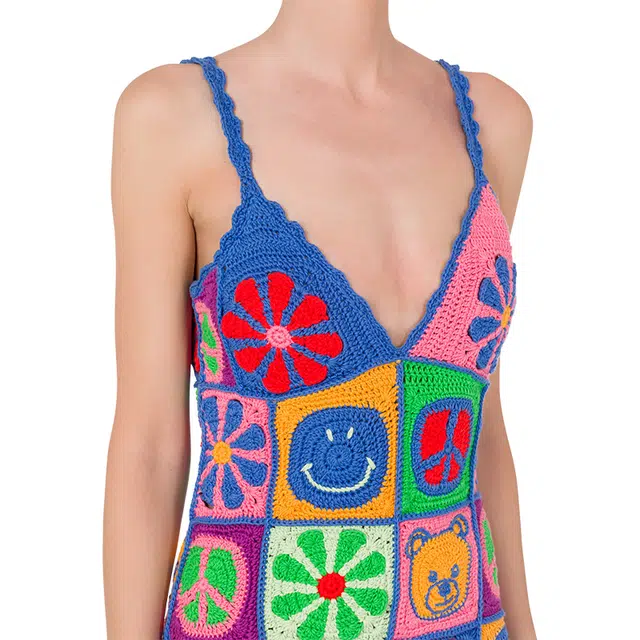 MOSCHINO V