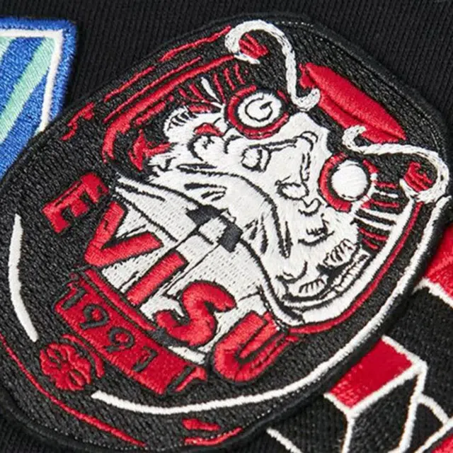 EVISU M