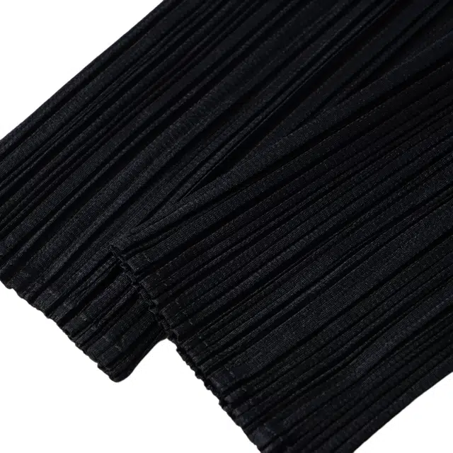 PLEATS PLEASE ISSEY MIYAKE SS23 T