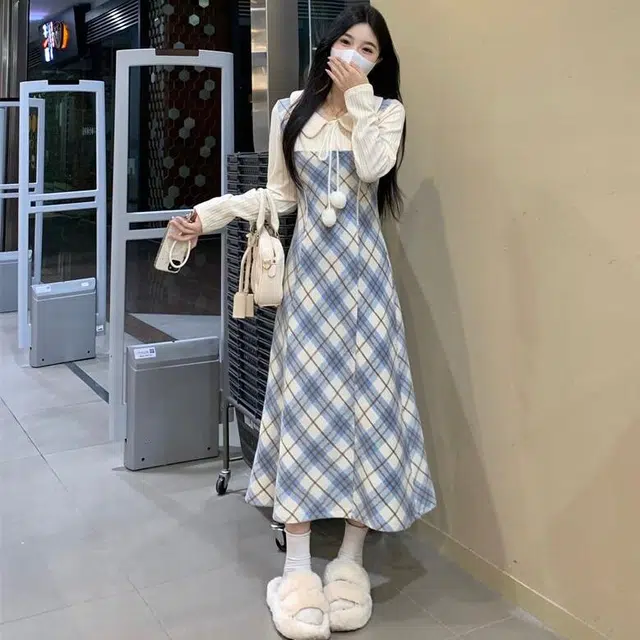 古莲菲 秋冬高级感气洋可爱法式假两件显瘦减龄气质格纹针织拼接娃娃领裙子长袖连衣裙 女款