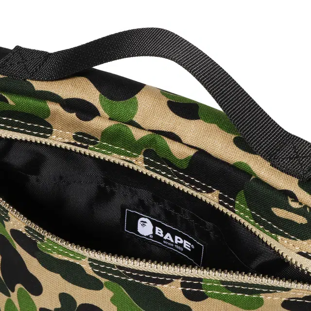 A BATHING APE Camo Travel Pouch