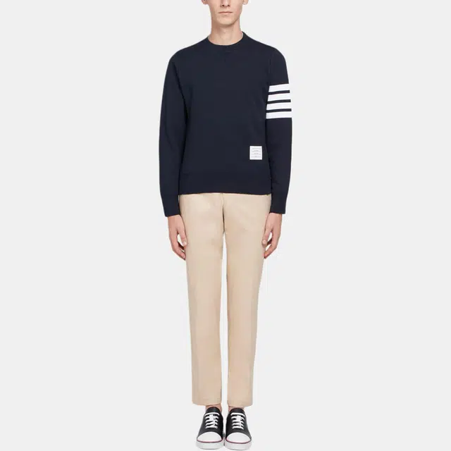 THOM BROWNE Logo
