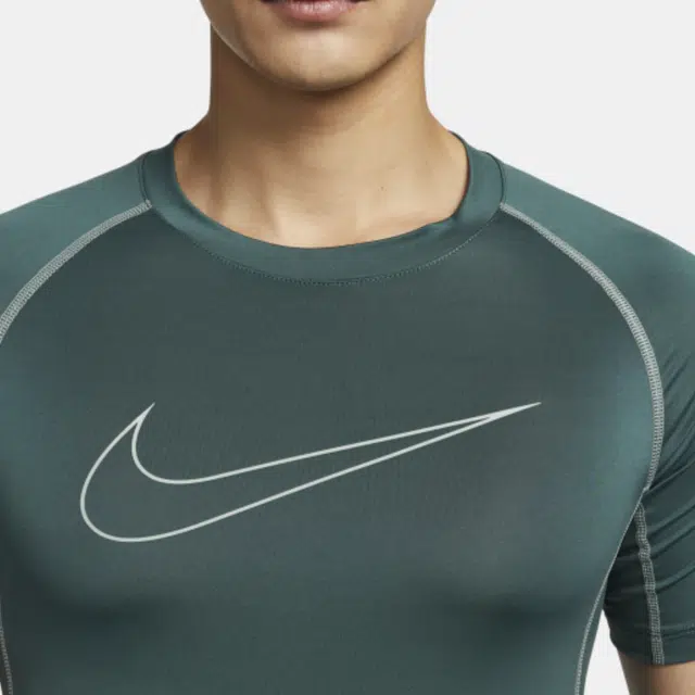 Nike PRO DRI-FIT Logo