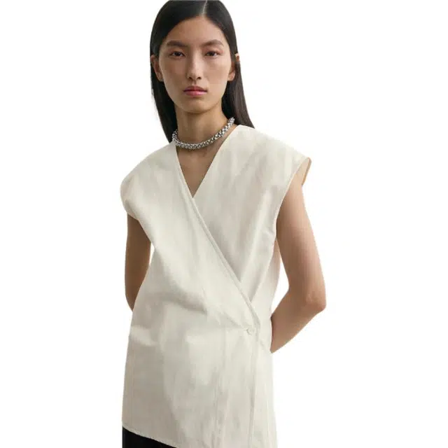 TOTEME SS25 V