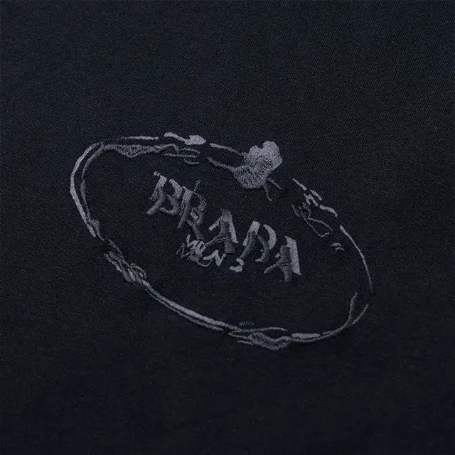 PRADA LogoT
