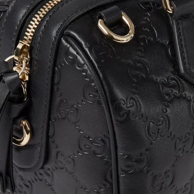 GUCCI GG Emblem