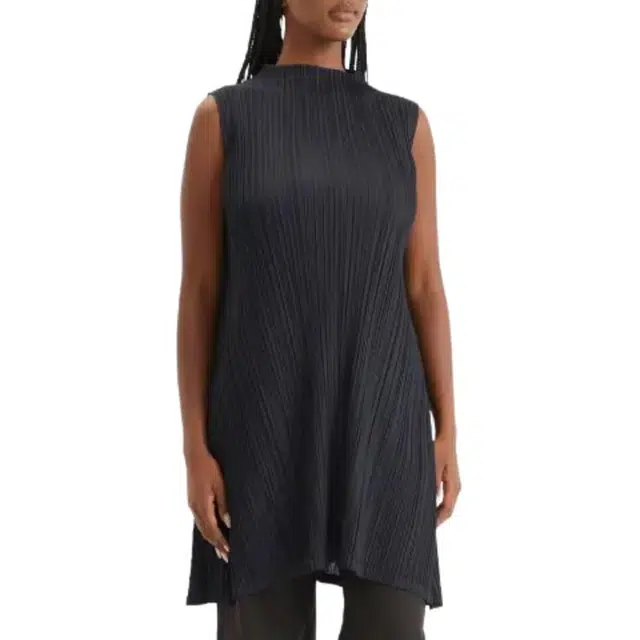 PLEATS PLEASE ISSEY MIYAKE