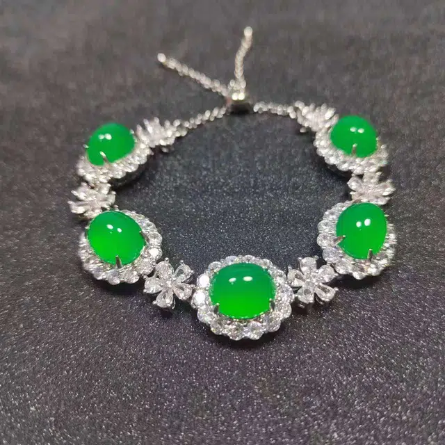 识恩 薄荷绿花朵设计师款简约新中式白月光宝石#好运 玉髓 手链 女款