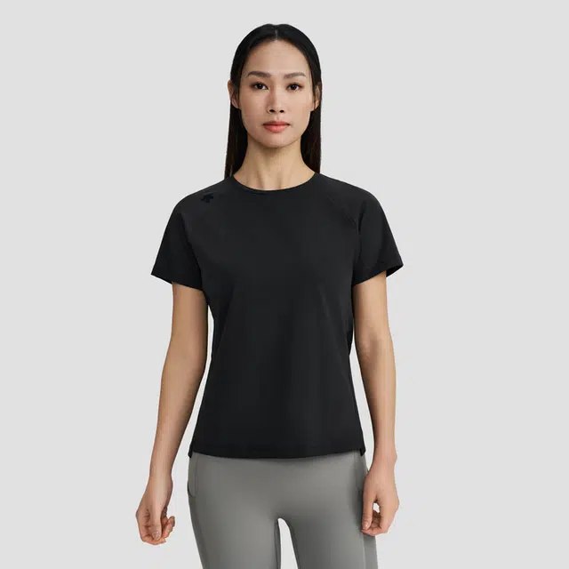 DESCENTE ESSENTIAL T