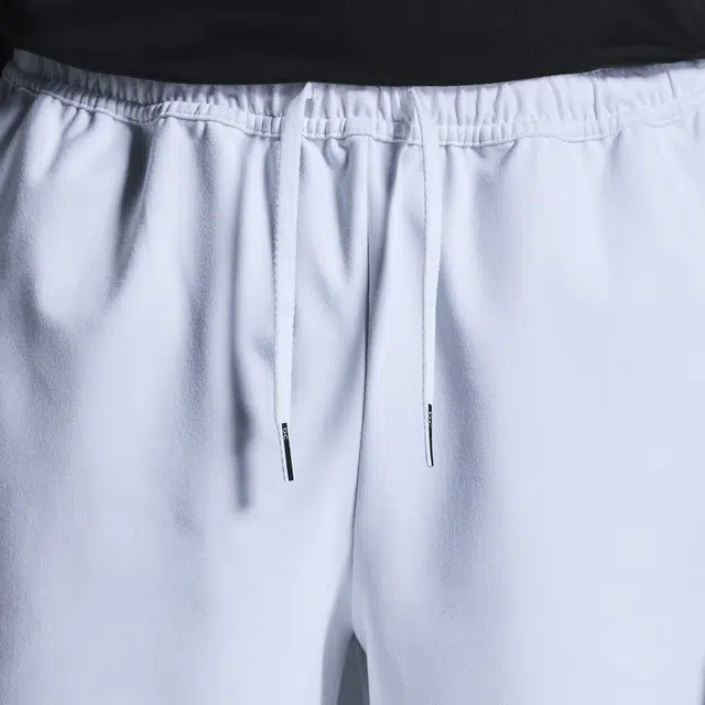 On Courtside Shorts LOGO