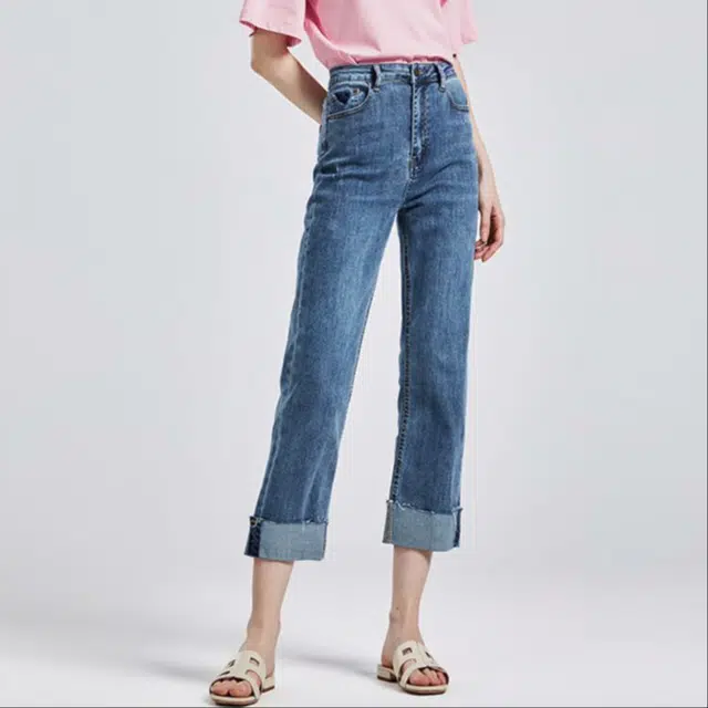 NINE WEST