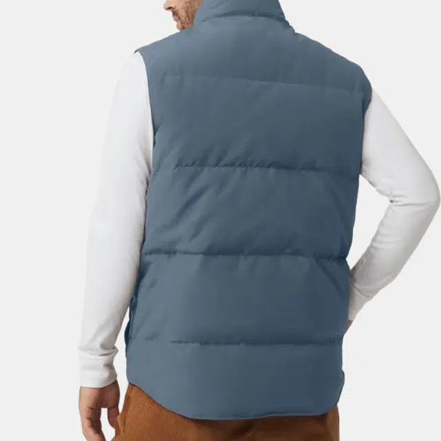 Canada Goose Freestyle crew Logo