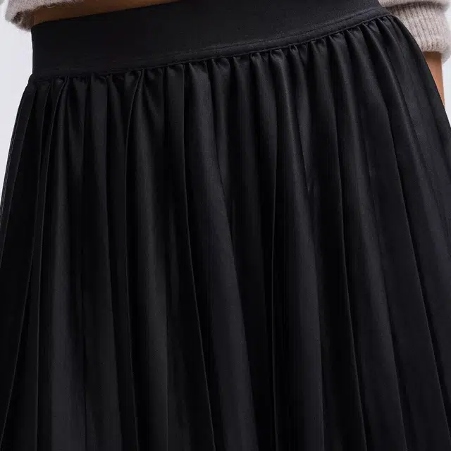lululemon Pleated