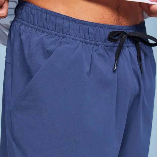 On Focus Shorts