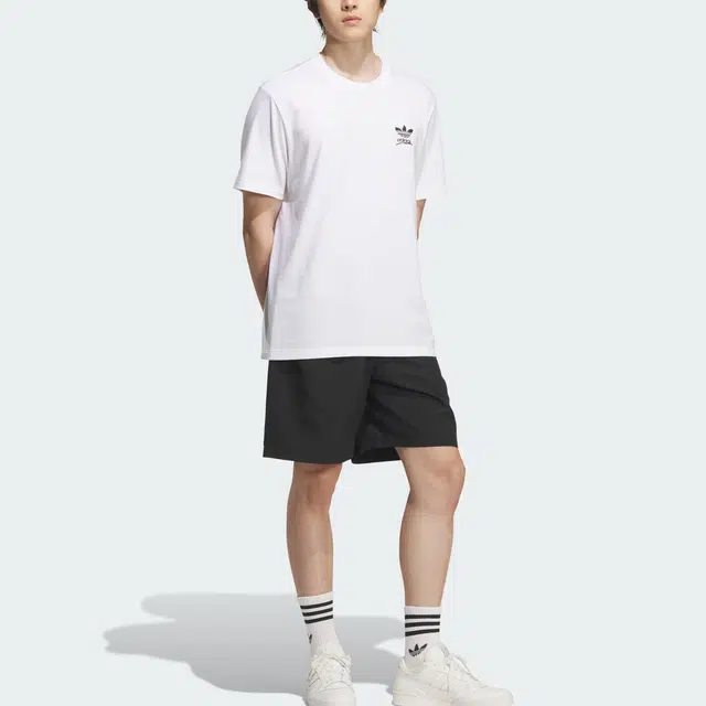 adidas originals SS25 GRFX logoT