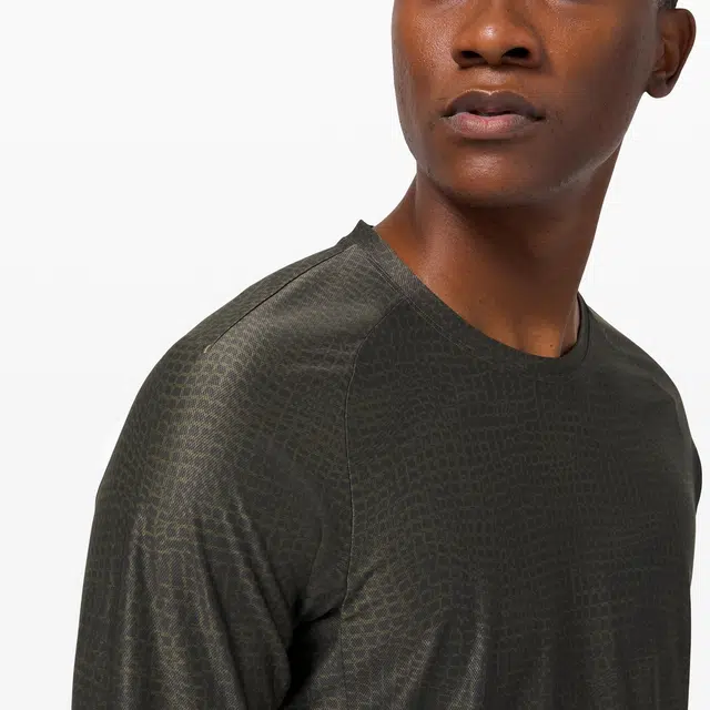 lululemon Licence to Train T