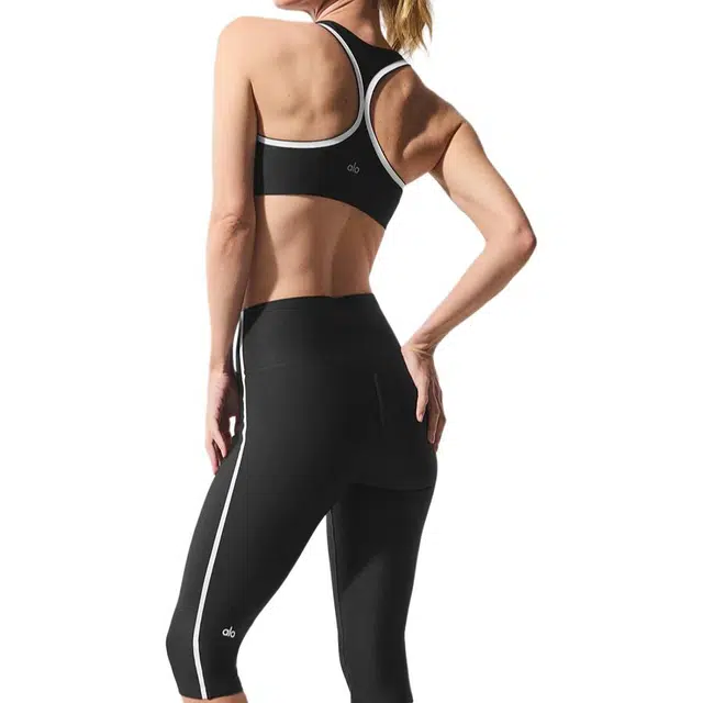 alo yoga Airlift LogoU