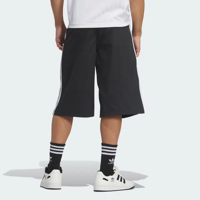 adidas originals Bermuda SS25 SHORTS logo