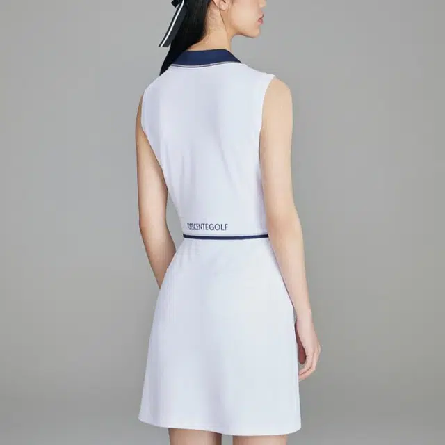 DESCENTE FIELD SS25 Logo