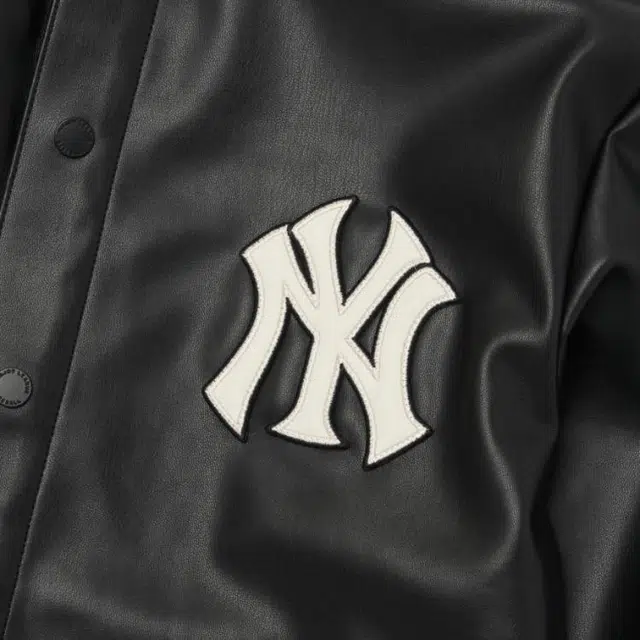 MLB FW22