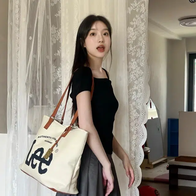 Lee Logo Tote