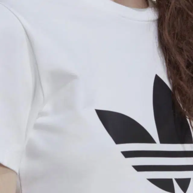 adidas originals SS22 LogoT