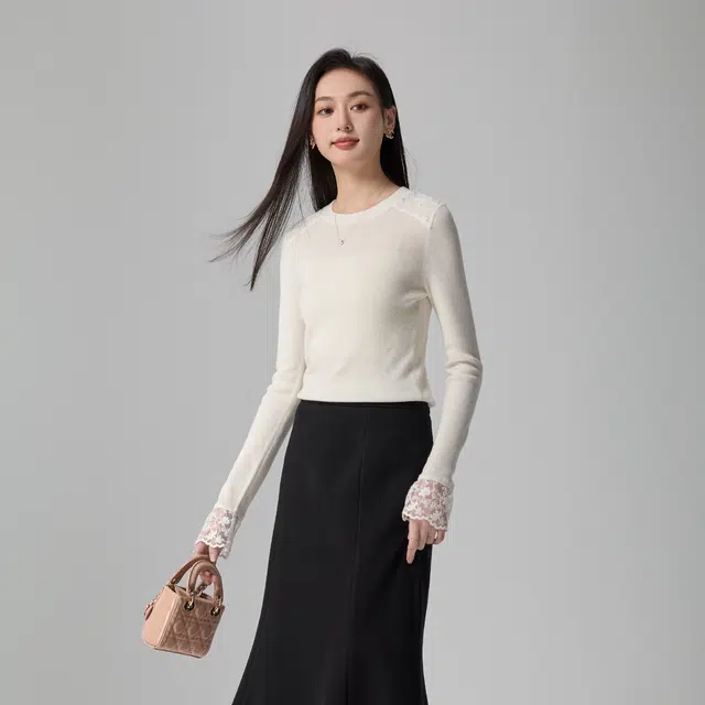 梨九九 蕾丝拼接衫女秋装女装打底衫潮针织衫 女款