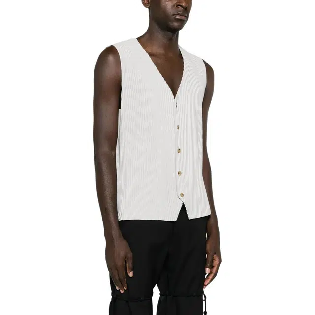 ISSEY MIYAKE V