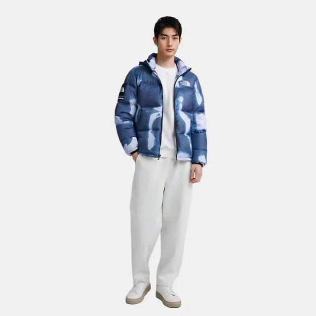Supreme x THE NORTH FACE FW21 TNF Bleached Denim Print Nuptse Jacket