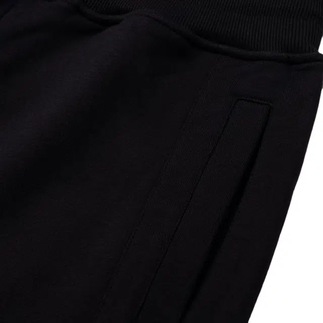 VERSACE JEANS COUTURE SS25 logo