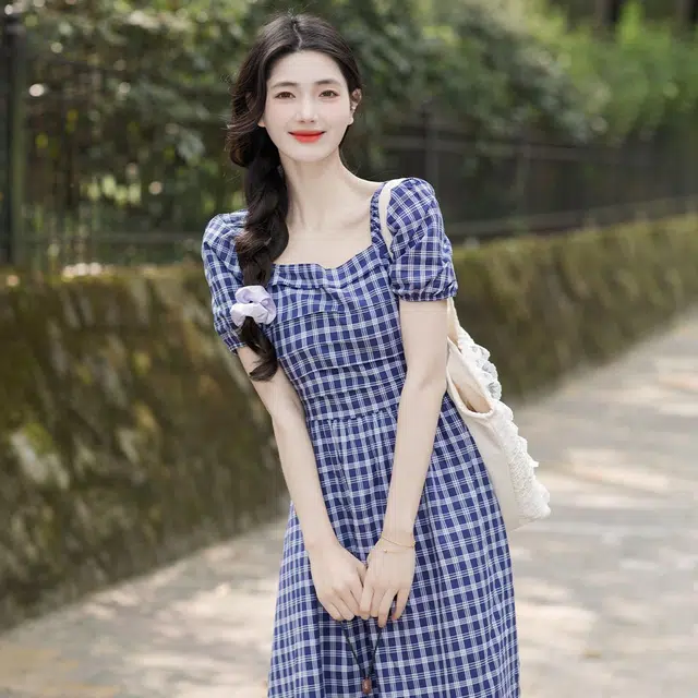 茵曼 法式格纹百搭时尚短袖连衣裙 女款 藏青